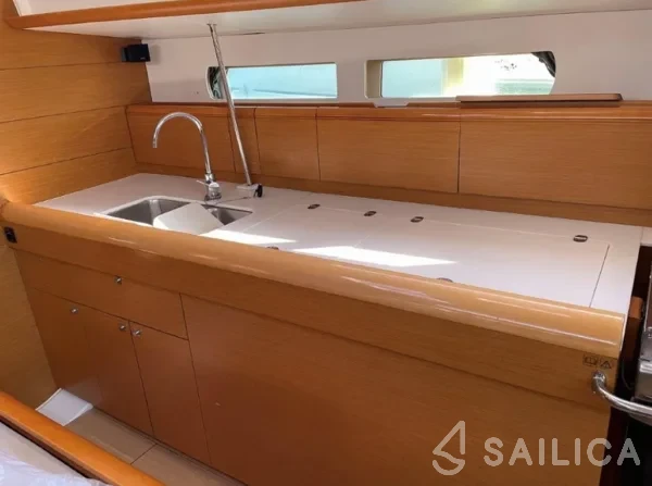 Sun Odyssey 469 - Yacht Charter Sailica