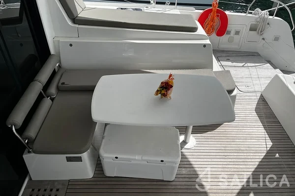 Lagoon 42 - Yacht Charter Sailica
