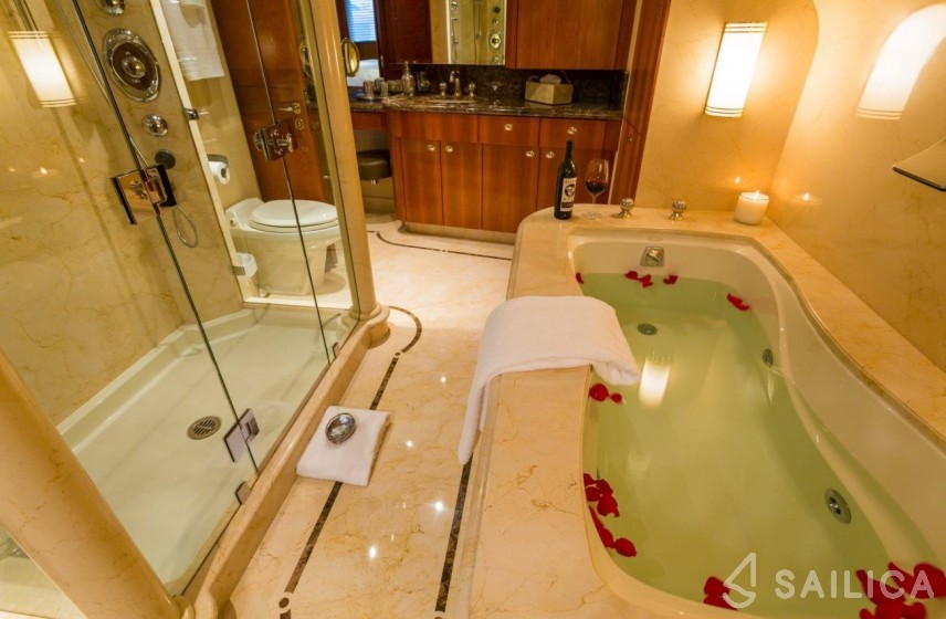 Westport 130 - Yacht Charter Sailica