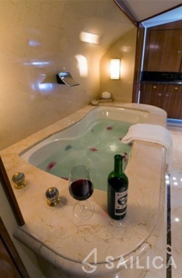 Westport 130 - Yacht Charter Sailica