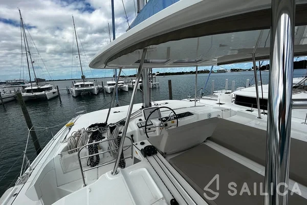 Lagoon 46  - Yacht Charter Sailica