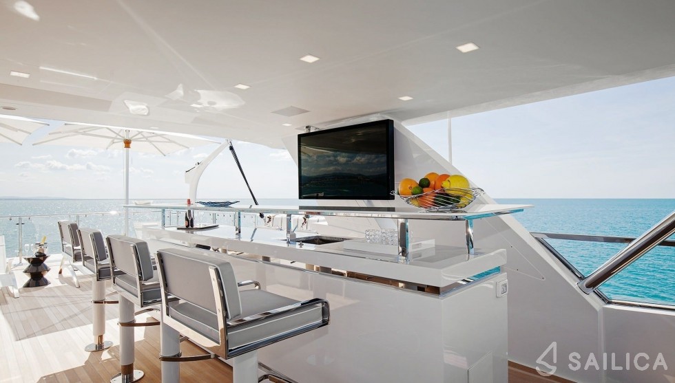 Benetti Veloce 140 - Yacht Charter Sailica