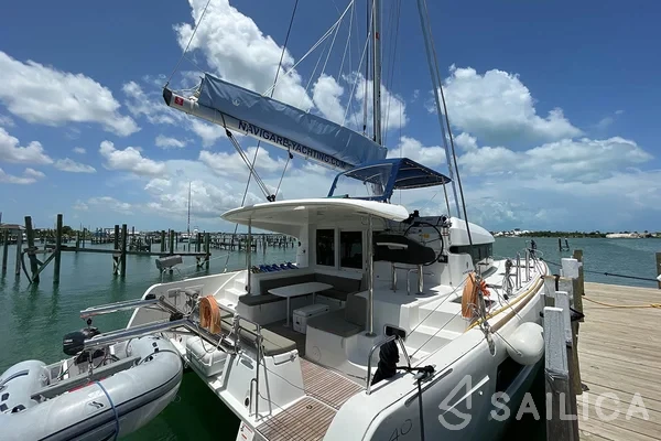 Lagoon 40 - Yacht Charter Sailica
