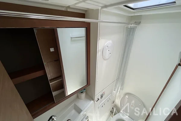 Lagoon 40 - Yacht Charter Sailica