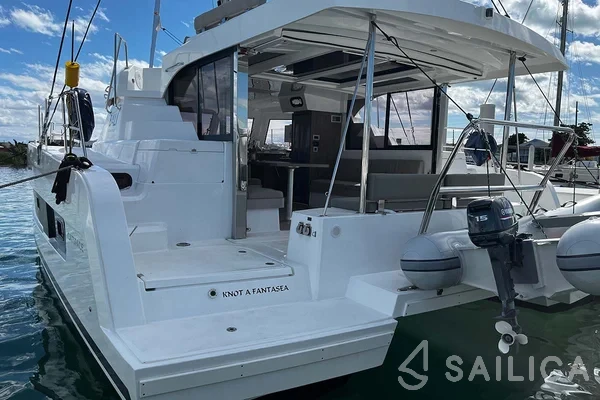 Bali Catspace - Yacht Charter Sailica