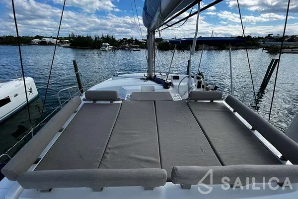 Bali Catspace - Yacht Charter Sailica