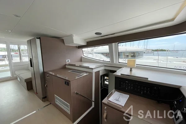 Bali 4.8  - Yacht Charter Sailica