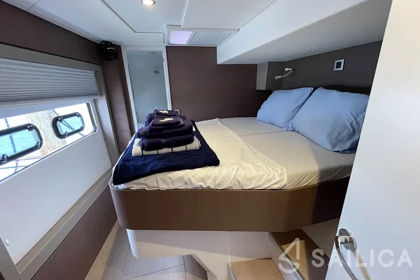 Bali 4.8  - Yacht Charter Sailica