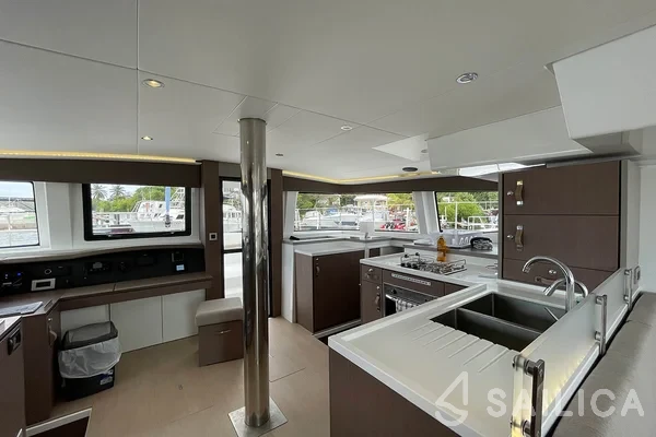 Bali 4.8  - Yacht Charter Sailica