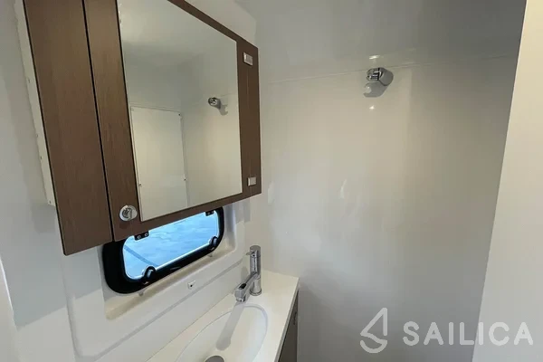 Bali 4.8  - Yacht Charter Sailica