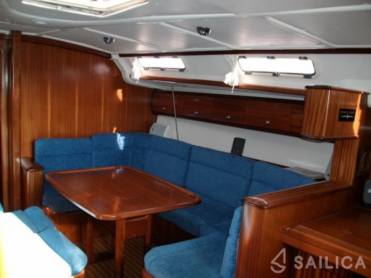 Bavaria 44 - Yacht Charter Sailica