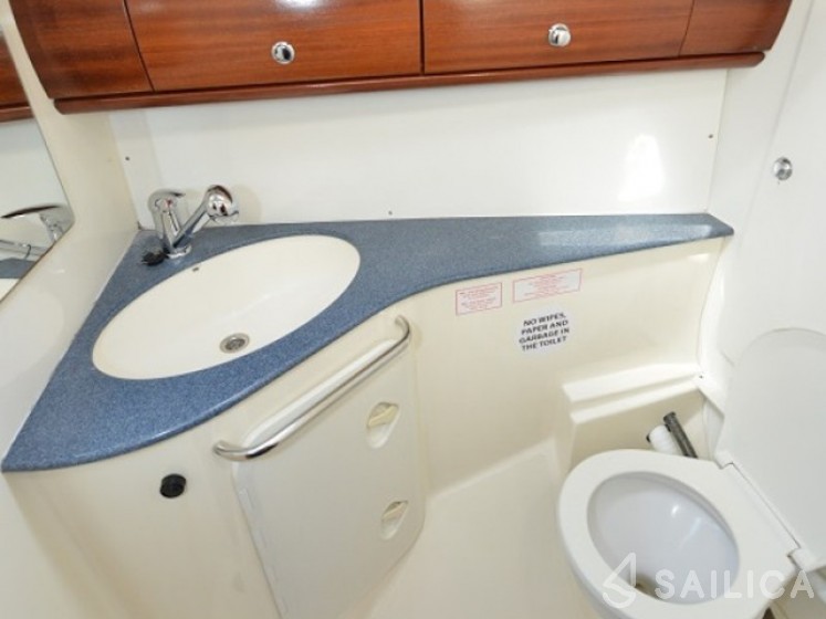 Bavaria 44 - Yacht Charter Sailica