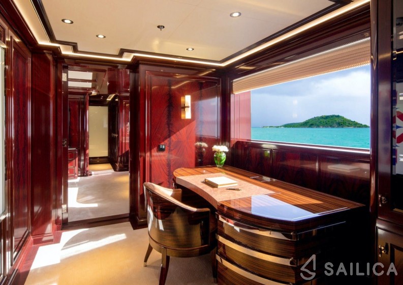 Feadship 198 - Yacht Charter Sailica