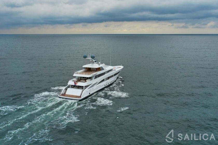 Feadship 198 - Yacht Charter Sailica