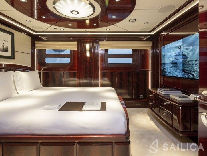Feadship 198 - Yacht Charter Sailica
