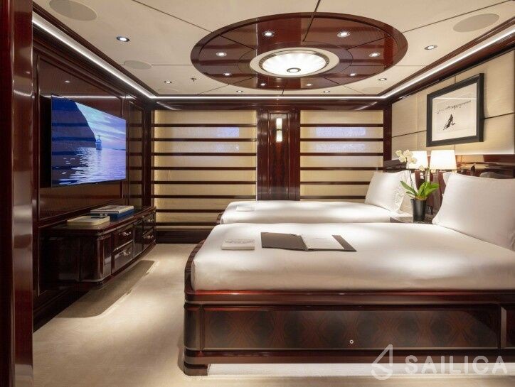 Feadship 198 - Yacht Charter Sailica