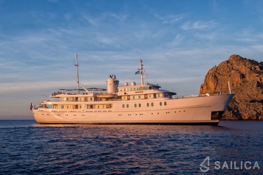 Vuyk en Zonen 70 - Yacht Charter Sailica