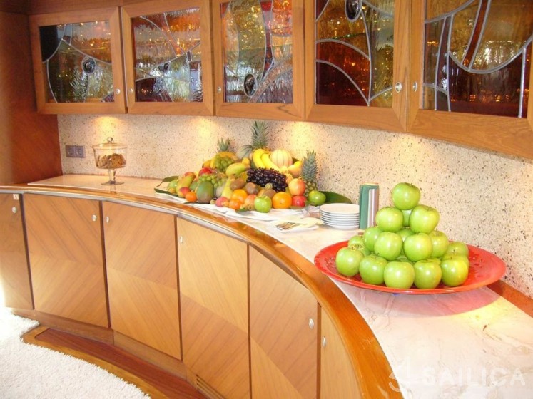Vuyk en Zonen 70 - Yacht Charter Sailica