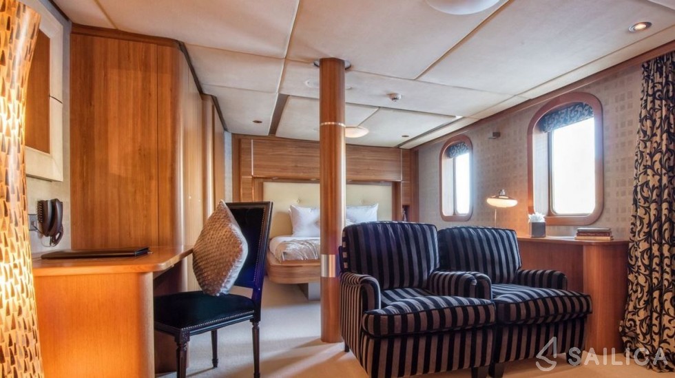Vuyk en Zonen 70 - Yacht Charter Sailica