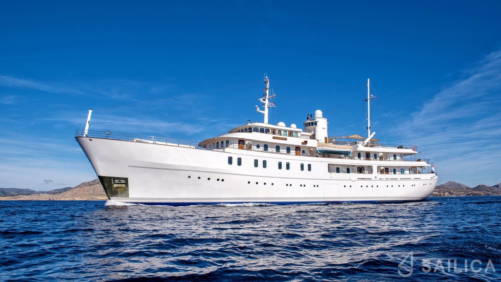 Vuyk en Zonen 70 - Yacht Charter Sailica