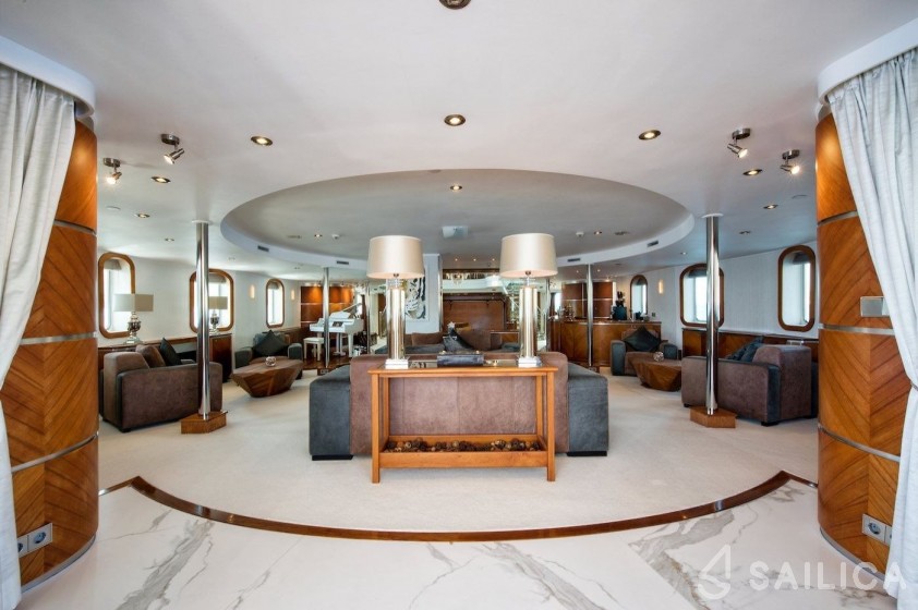 Vuyk en Zonen 70 - Yacht Charter Sailica