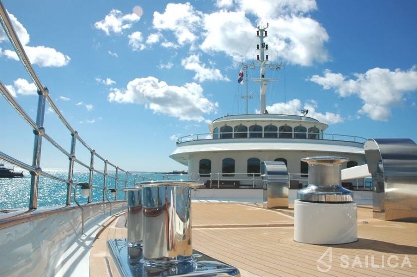 Vuyk en Zonen 70 - Yacht Charter Sailica