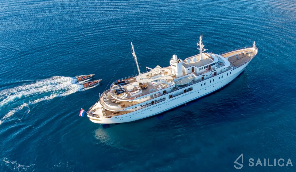 Vuyk en Zonen 70 - Yacht Charter Sailica