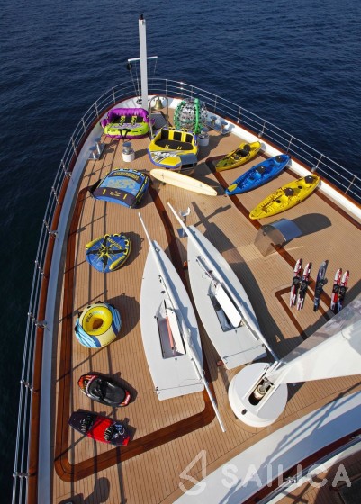 Vuyk en Zonen 70 - Yacht Charter Sailica