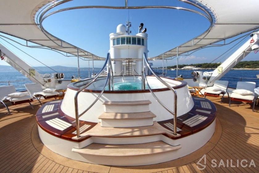 Vuyk en Zonen 70 - Yacht Charter Sailica