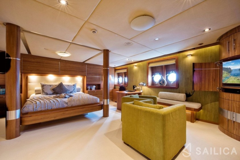 Vuyk en Zonen 70 - Yacht Charter Sailica