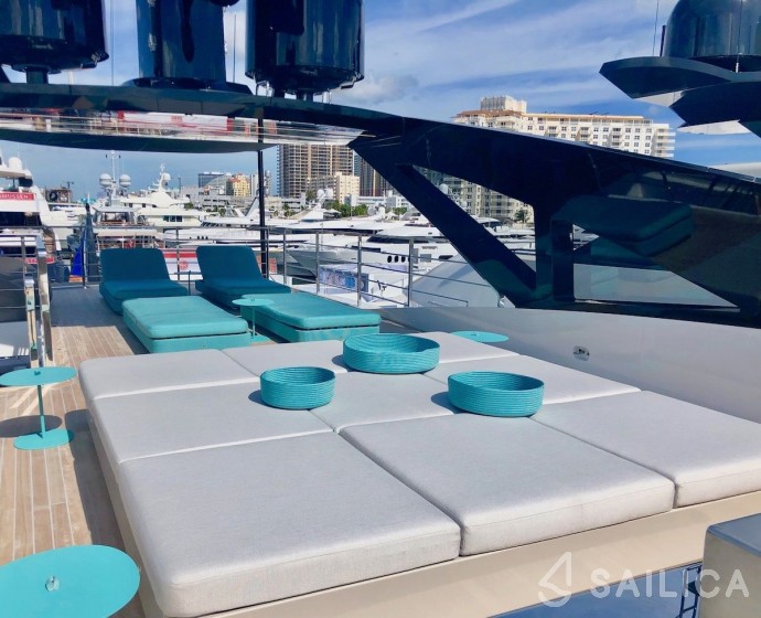Rossinavi 164 - Yacht Charter Sailica