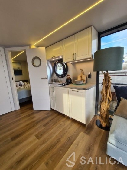 La Mare Apart XL - Yacht Charter Sailica