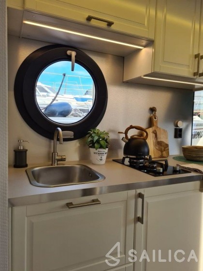 La Mare Apart XL - Yacht Charter Sailica