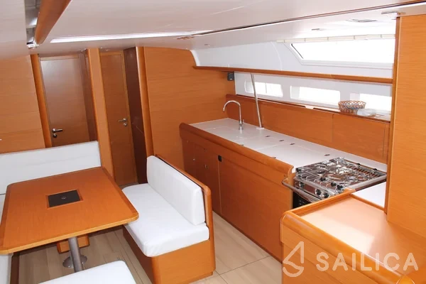 Sun Odyssey 519 - Yacht Charter Sailica