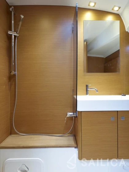 Sun Odyssey 519 - Yacht Charter Sailica