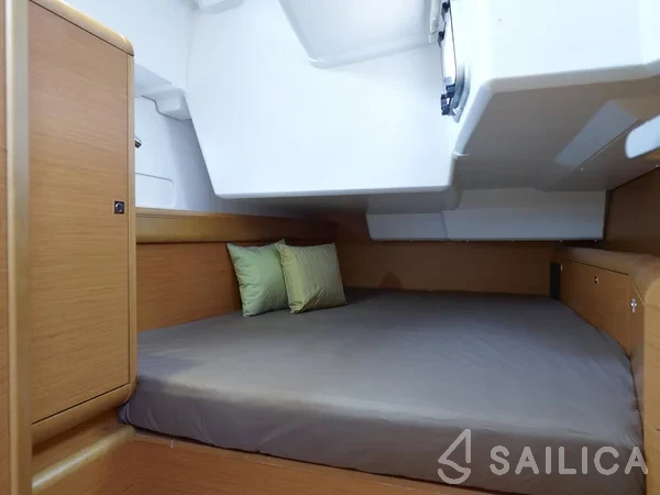 Sun Odyssey 519 - Yacht Charter Sailica