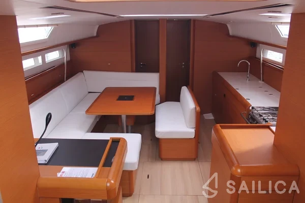 Sun Odyssey 519 - Yacht Charter Sailica