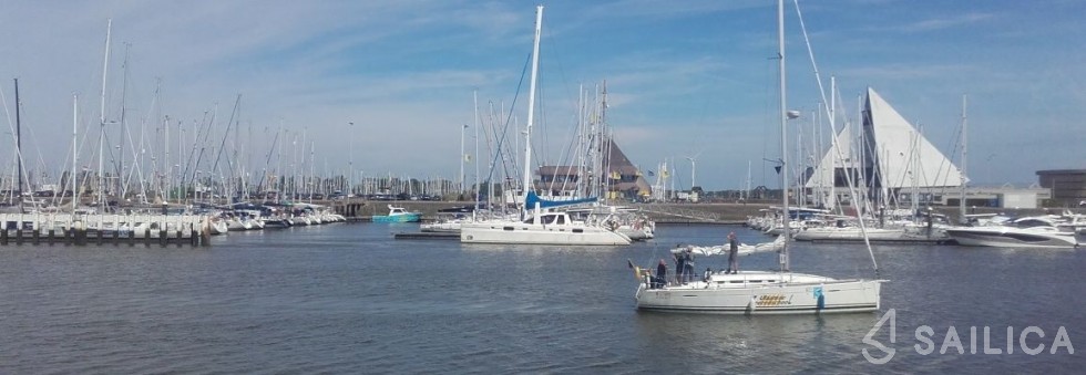 Le Boat Countess - Yacht Charter Sailica