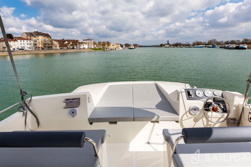 Le Boat Horizon 1 - Yacht Charter Sailica