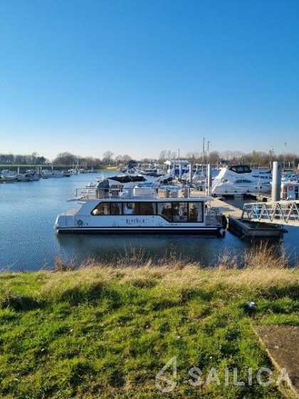 Otter Luxboot Klasse - Yacht Charter Sailica