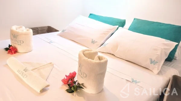 CatFlash 43 - Yacht Charter Sailica