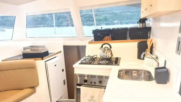 CatFlash 43 - Yacht Charter Sailica