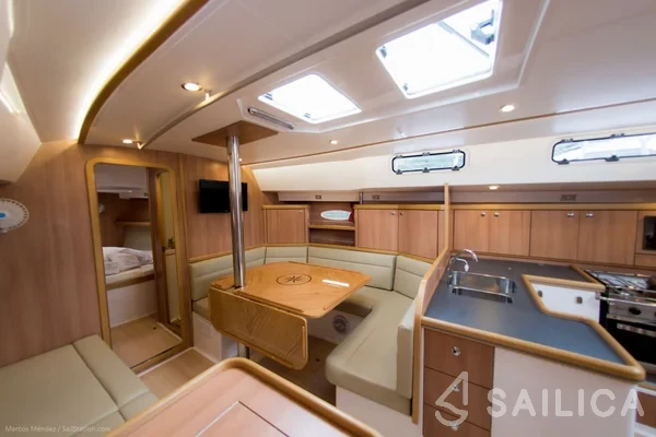 Delta 41 - Yacht Charter Sailica