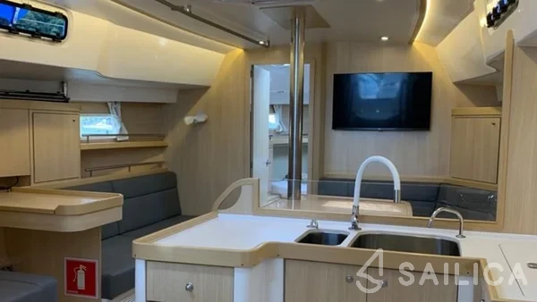 Delta 41 - Yacht Charter Sailica