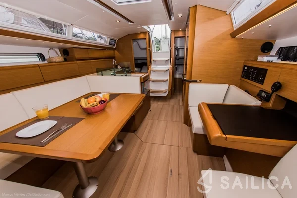 Sun Odyssey 419 - Yacht Charter Sailica