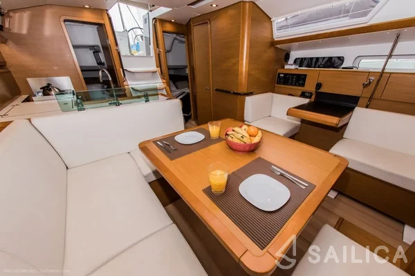 Sun Odyssey 419 - Yacht Charter Sailica