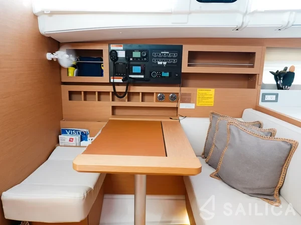 Sun Odyssey 490 - Yacht Charter Sailica