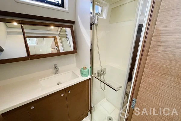 Lagoon 52F - Yacht Charter Sailica
