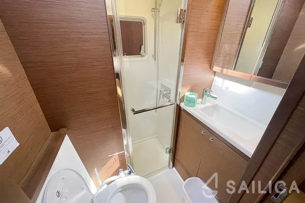 Lagoon 52F - Yacht Charter Sailica