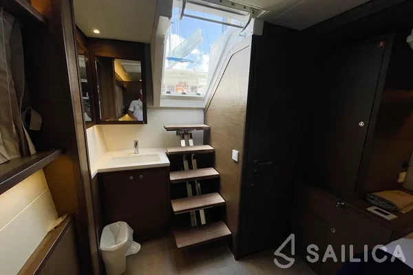 Lagoon 52F - Yacht Charter Sailica